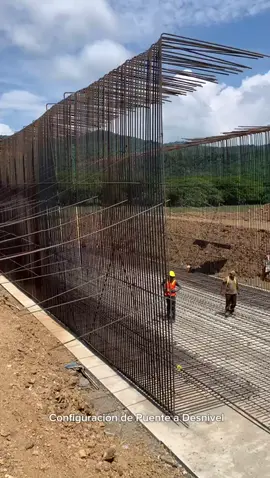 Están configurando puente con desnivel en el Tramo de la carretera costanera en San Juan del Sur en la parte de los terrenos de los Holman.