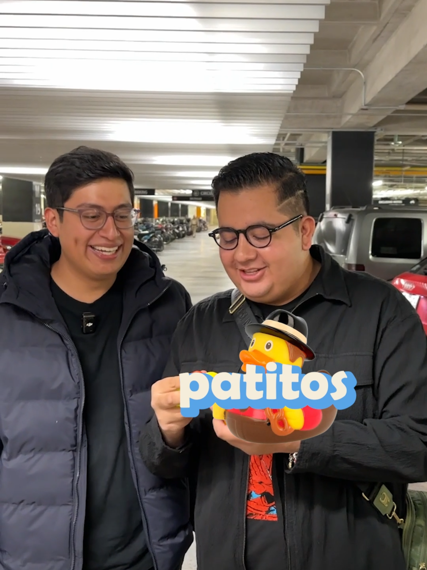Llegaron los patitos de Halloween Regalando patitos de halloween a las Jeeps Wranglers Muchas gracias a @eddy_skabeche por ayudarme