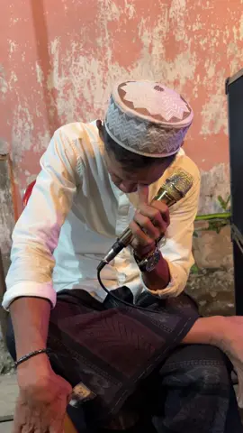 Odo sahirin nih bos🫢.                            #lampungtiktokberkarya #lampungviral #lampunggeh ##lampungpesisir #kebunglampung #video #videoviral #videostar #senimanlampung #penyanyilampung #artislampung #lagulampung #lagulampungviral #fypシ゚ #fypp #pyf #fyp #fypdong #fyppppppppppppppppppppppp 