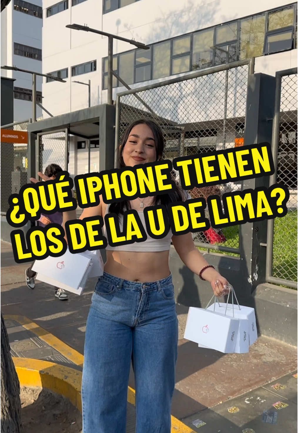 ¿Qué iphone tienen los de la U de Lima? #iphone #iphone12 #iphone13 #iphone13promax #iphone13promax #iphone11 #iphone12mini #iphone13pro 