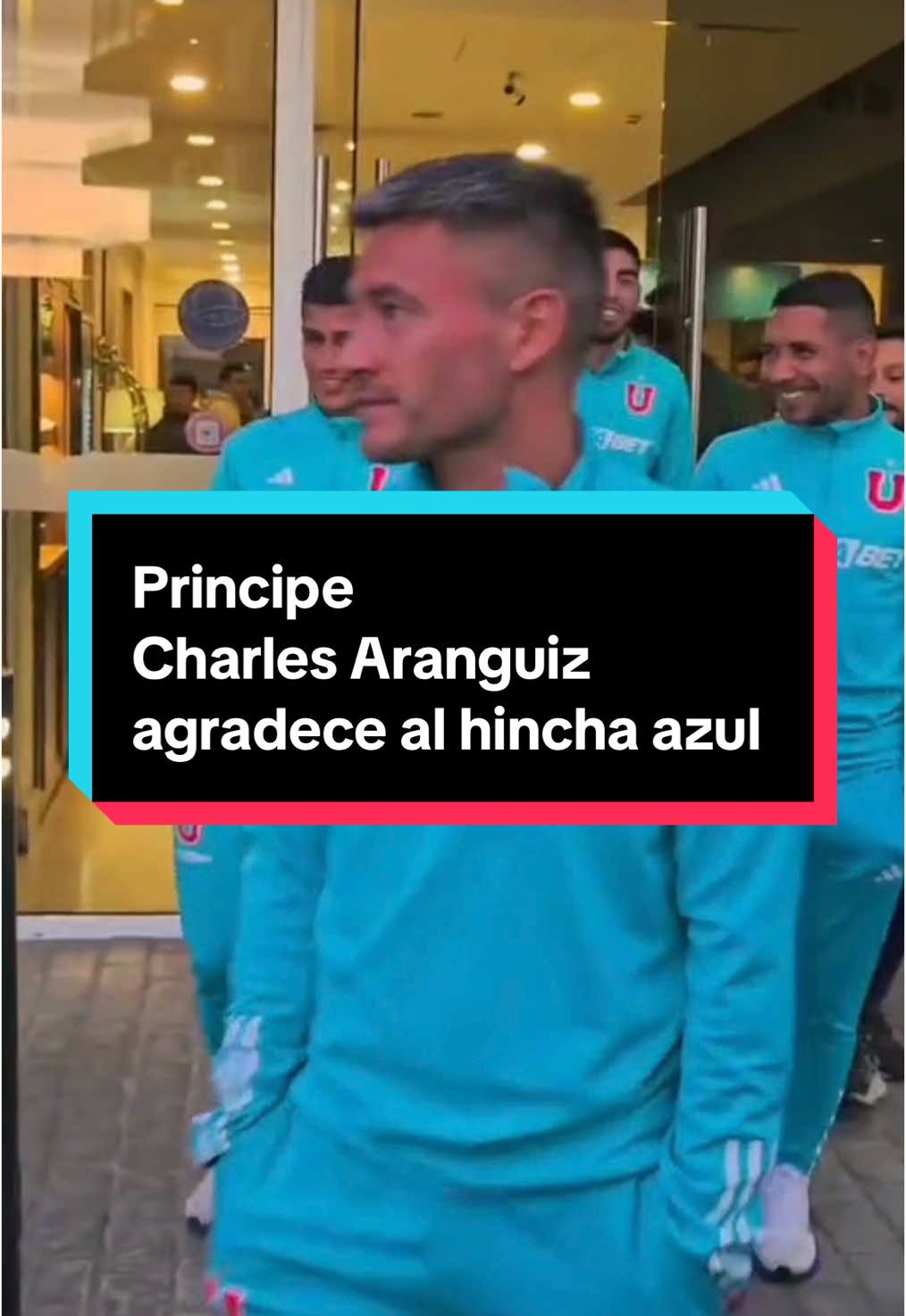 Agradecimientos a la hinchada de U. De Chile #udechile #udechileoficial #udechile🔵🔴 #udechile💙♥️ #udechilemivida #udechile❤️🤘💙 #udechilecl #udechile🔵🔴🦁 #udechile🔵🔴🔥🔥 #udechileteamo💙 #udechile🔵🔴🦁🤘🏻 #udechileoficial🔵🔴 