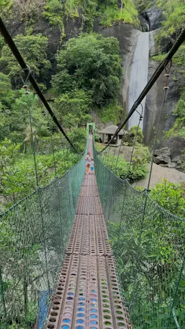 BRIDAL VEIL FALLS 📍Kennon Road, Tuba Benguet #traveladventuremukbang #bridalveilfalls #Benguet #touristdestinationinthephilippines #touristattraction #touristdestinationinthephilippines #viralreels #viraltiktok #fyp #naturelove #nature #naturevibes🌿 #naturelovers #benguettouristspots #benguettourism #benguettiktok #itsmorefuninthephilippines #fallsinthephilippines #philippinesfalls #chasingwaterfalls #waterfalls 