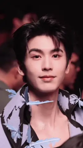 ใครไหววว🫠#จางหลิงเฮ่อ #张凌赫 #zhanglinghe #เมนคนโปรด #ฟีดดด #ดาราจีน #คนโปรดของฉัน💘 #เปิดการมองเห็น #vogueforcesoffashion2024 #ฟีดดดシ 