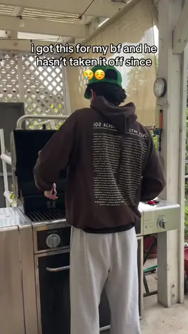 i think he likes it #boyfriend #MentalHealth #jacket #hoodie #sweater #fashiontiktok #AutumnFashion #TikTokShopBlackFriday 