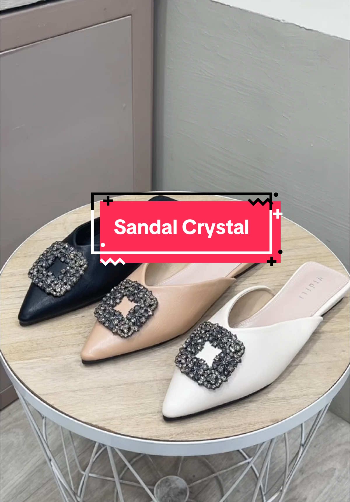 Pilih warna favoritmu di crystal mules ini ladies ?   #fyp #viditi #heels 