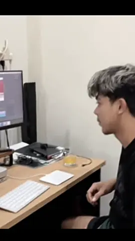 #CapCut loh kok gitu ...#viraltiktok #moonts #masukberanda #@BOY REAL. #tiktokviral 