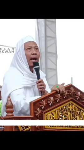 Abah Abuya KH Iim Imaduddin Manaqib Tuan Syekh Abdul Qadir Al Jaelani Part 11 {Momen Aura Almaghfurlah Abah Abuya KH Uci Turtusi Keluar} #abahiimimadudin #manaqibsyechabdulqodiraljaelani #abahiimimamudincilejitterbaru #abahiimcilejet #almaghfurllahabuyauciturtusi #haulke66tuansyech #cilongokpasarkemis #fyp 
