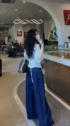 Mai e theo chồng anh còn thương em nữa không 😁😁