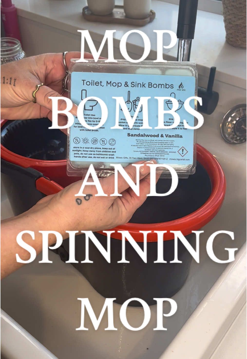 Spinning mop and my bombs my new fave cleaning duo 🧼🧹🪣