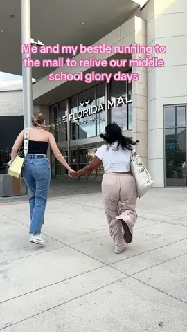 This is your sign to grab your bestie and run to the @shopfloridamall and spend all day @The Mall like we used to do when we were in middle school.  🛍️  #MeetMeAtSimonMalls #ShopatSimon #Simon #TheFloridaMall #MallHaul #ShoppingHaul #Haultok #Macys #AmericanEagle #Claires #BuildABear #BoxLunch #Sponsored 