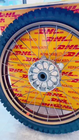 Have gou ever wordered how to pack two motorcycle wheels? #DHL shows you how! 🛞🛞 #dhlexpress #wheels #motorcycle #hotwheels #shipping #logistics #logistica #wheel #fast #delivery #liampayne #pdiddy #CapCut #perte #worldtiktok #bologna #shippingworldwide🌍✈️ #fyp 