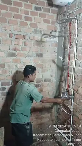 contoh pemasangan water Heater listrik wasser plus shower coloumn 3 in 1 jasa pasang dan service semua merk dan type waterheater #teknisiwaterheater