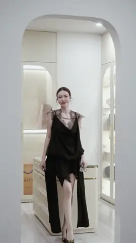 Ngẫu hứng là lên đồ 🎶🎶📸📸 #Phoidoxinh #vaythietke #xuhuongtiktok #goodjob #Thuyvantran #OOTD 
