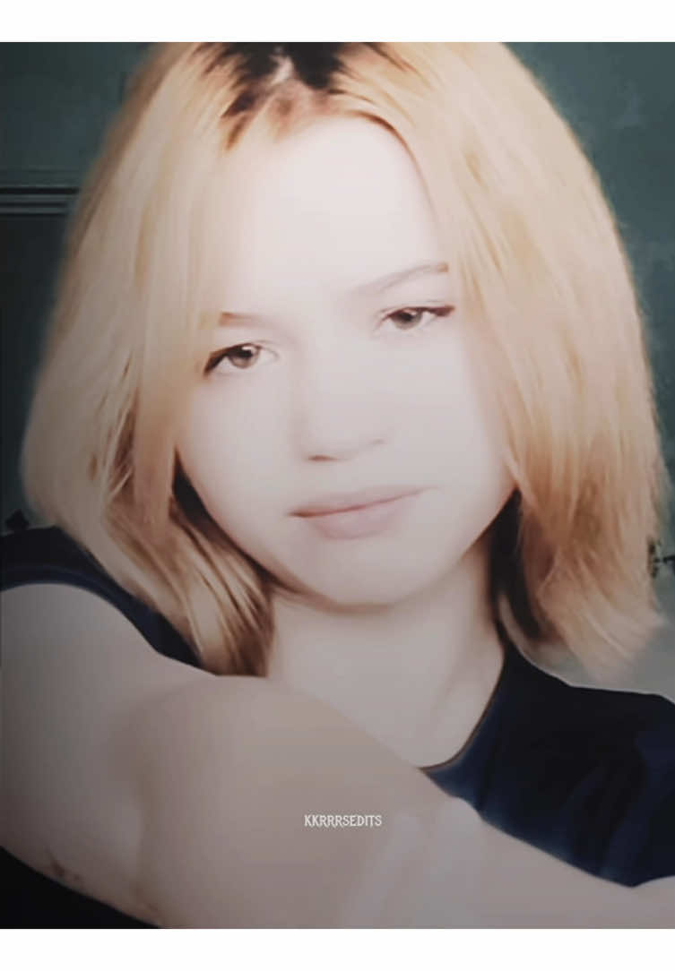just a small edit today, i know the ghostface is different from the one in the intro shhhh 🤫 HAPPY OCTOBER 🎃 @Kris🎞️  #kkrrrs #kkrrsedits #kriseditssss #krisedit #actress #actor #actor #foryoupage #foryoupageofficiall #viral #icon #fypage #favoriteactress 