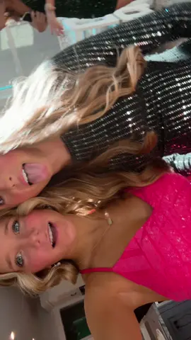 They do besties better than everyone🩷#fyp #hoco @briannas_exclusive27 