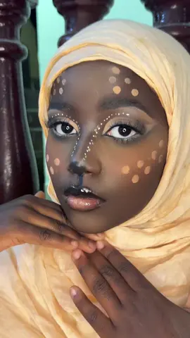 #غزال #شعب_الصيني_ماله_حل😂😂 #mauritanie🇲🇷nouakchott #fypシ #maquillage 