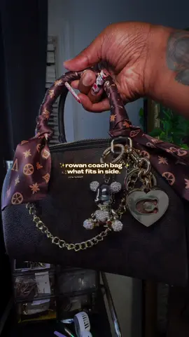 definitely obsessed with this lovely bag of coach. ✨🤎 #coachbag #rowancoachbag  #rowansatchel 