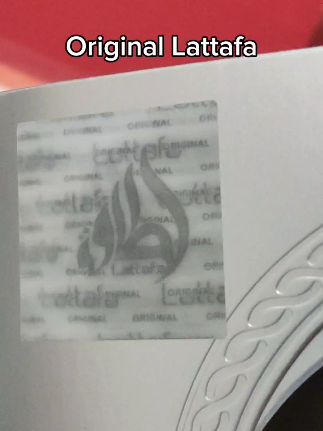 How to spot fake middle eastern fragrances. Hasta el sello de autenticidad se lo están copiando 👀 #perfumetiktok #fragrancetiktok #lattafa #afnan #perfumes #fake  #yara