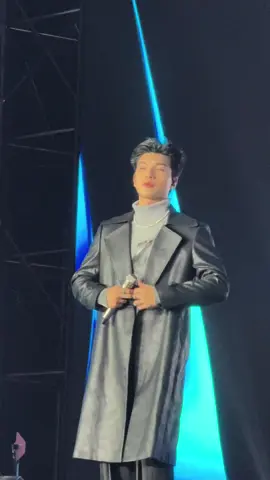 Tr ơi chiếc clip tâm đắc của toyy 😭 ảnh nhìn trực diện vs toy luôn nè ❤️ #hieuthuhai #anhtraisayhiconcert2024 @HIEUTHUHAI 