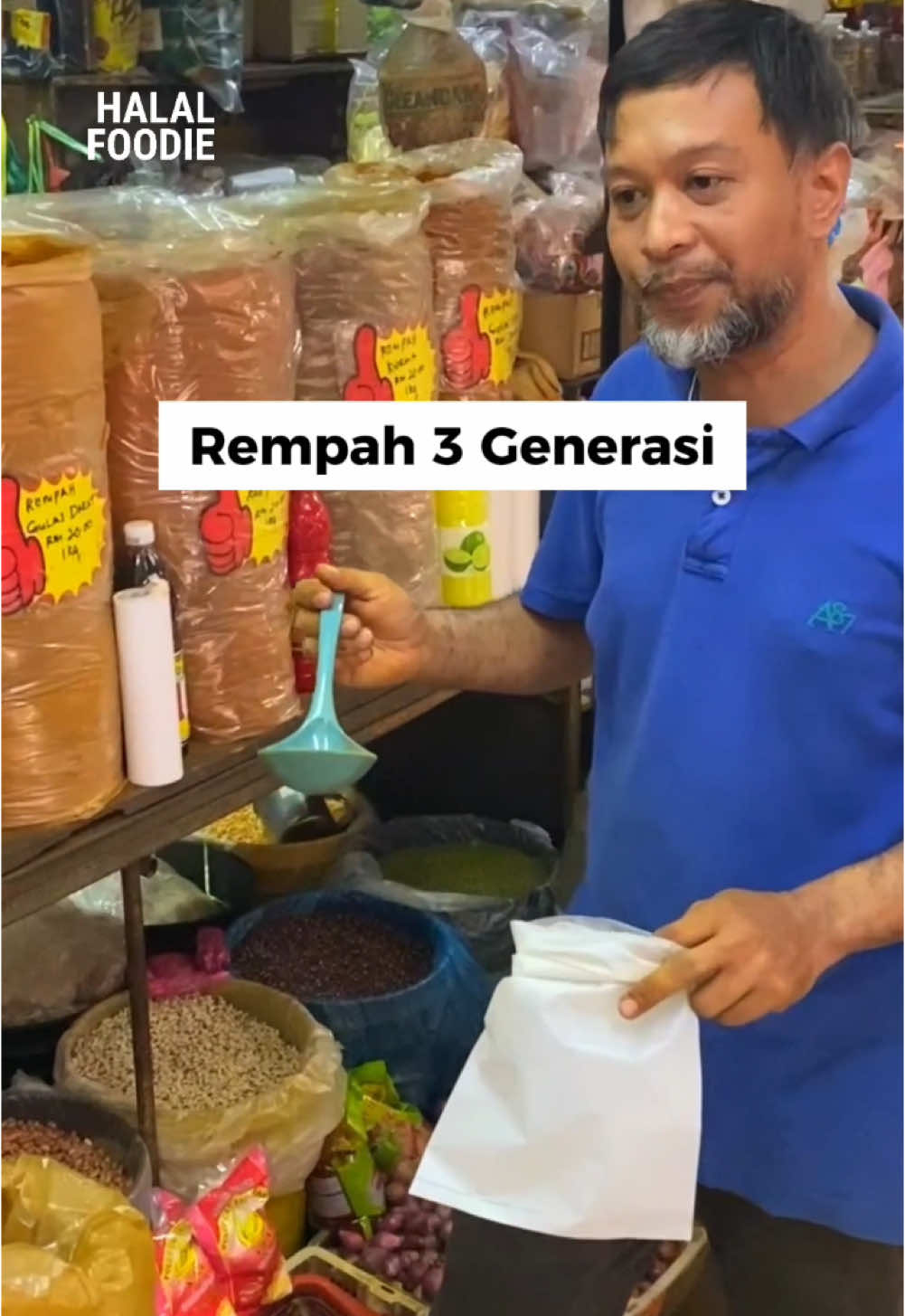 Rempah 3 Generasi  Rempah Tradisional Abe Yoe 📍Tingkat 1 (berhadapan tangga 4) Pasar Siti Khadijah, Kota Bharu, Kelantan  ⏰ 7.30am - 5pm (Setiap Hari) #Foodie #halalfoodie #MakanLokal 