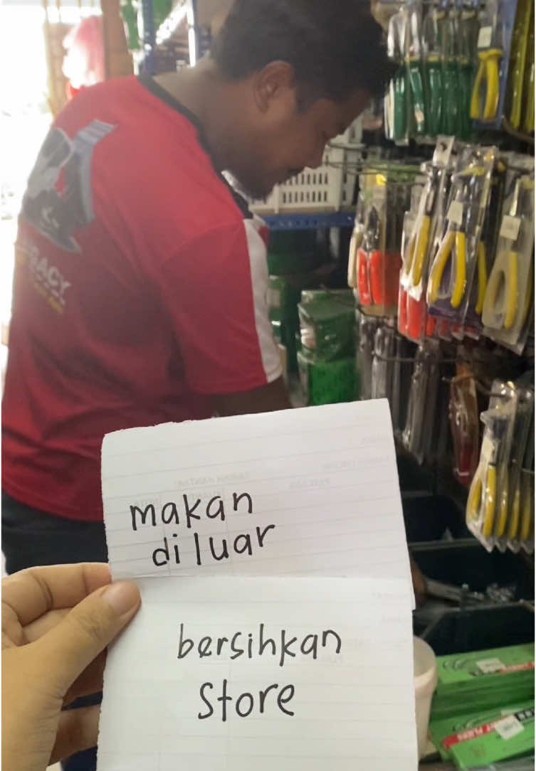 Erti sebenar makan di luar #fypシ #trending #viral #foryourpage #ayuhardware