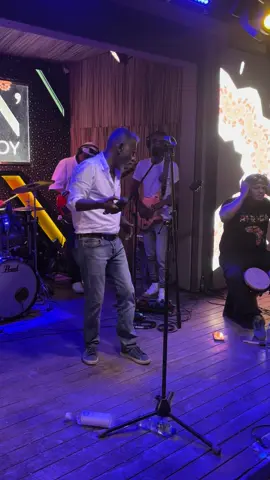 Kas en poz pren en leten ekout sa boug ki apel zulu la sante🔥🔥ban fans zulu la kote🤔🔥