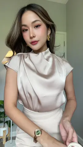 แชมเปญโกลด์คือเดอะเบสส แพงมากกก ✨ #tiktokshopweekendfashion #TikTokShopFashion #tiktokshopครีเอเตอร์ #fashionforher #เสื้อเชิ้ตซาติน #ซาติน #เสื้อซาติน 