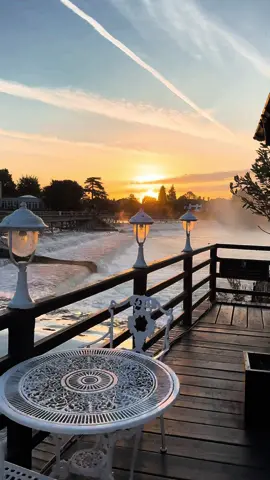 Sunrise in Marlow ✨🍂🍁🕊️.         #fy #thames #water #waterfall #autumn #aesthetics #autumn #sunrise #view #marlow #buckinghamshire #🤎🧸 #uk