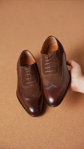 Oxford wingtip spectators- chât liệu da bò mộc đánh màu thủ công patina phối da lộn màu nâu size 37-44 #ntkluxury #xuhuong #oxford #spectators #wingtips 