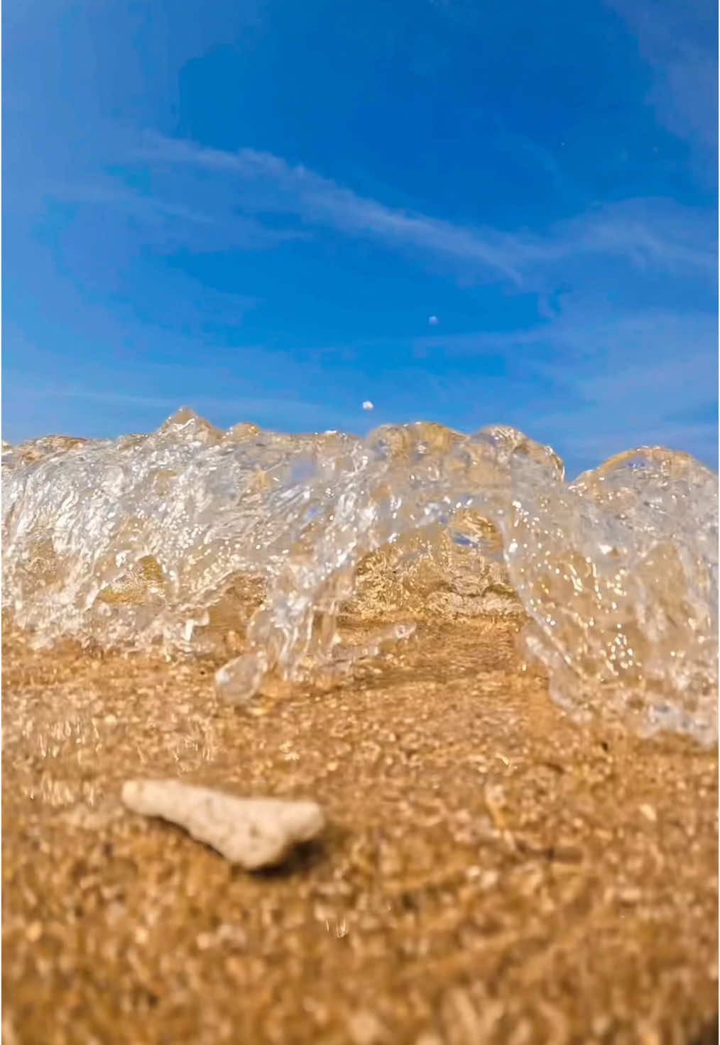 It took me nearly 15 minutes to capture this shot with my @GoPro, perfectly timed to sync with Gibran Alcocer’s ‘Idea 22.’ The morning was calm, with barely any waves, so I had to wait for a boat to pass by and send the perfect ripple toward my lens. #fyp #wave #oceanlife #underwatervideo #tiomanisland #pulau #nature #fypシ #tiktokmalaysia #tiktokasia #gopro #uw #fypシ゚viral #fyppppppp #bluesky #sandybeach #naturevibes #asia #holidayvibes 