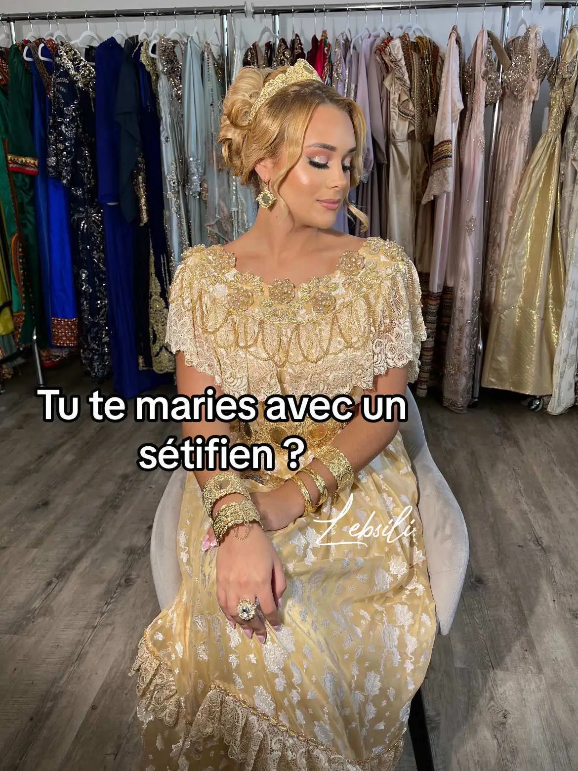 Robe 100% sétifienne disponible en location chez Lebsili #setif #robesetifienne #mariagesetifien 