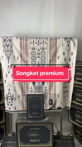 Sarung tenun cendana songket premium warna cream redy boskuuh. #cendanafamily #sarungan #promoguncang1010 #cendanafamily #sarung #WIBGAJIAN #dobby #promoguncangtokopedia #pekalongan #fyppppppppppppppppppppppp #sarungsantri #songket 