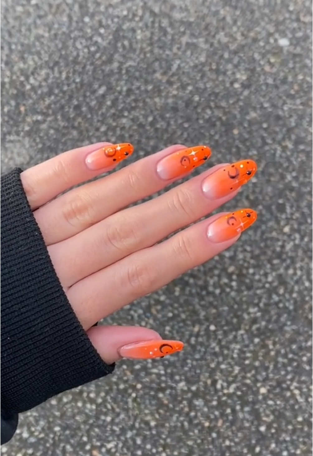 SPOOKY INSPO 🌛🖤✨🎃 #halloweennails #nailinspo #spookynails #spookyseason #nailart #nailartinspo #ombrenails 