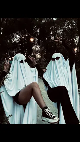 Hora de la sábana 👻👻 @adriis #ghost #ghosts #ghostmode #halloweenlook #halloweenishere #fantasmas #friends #fy #fyp #fypdongggggggg 