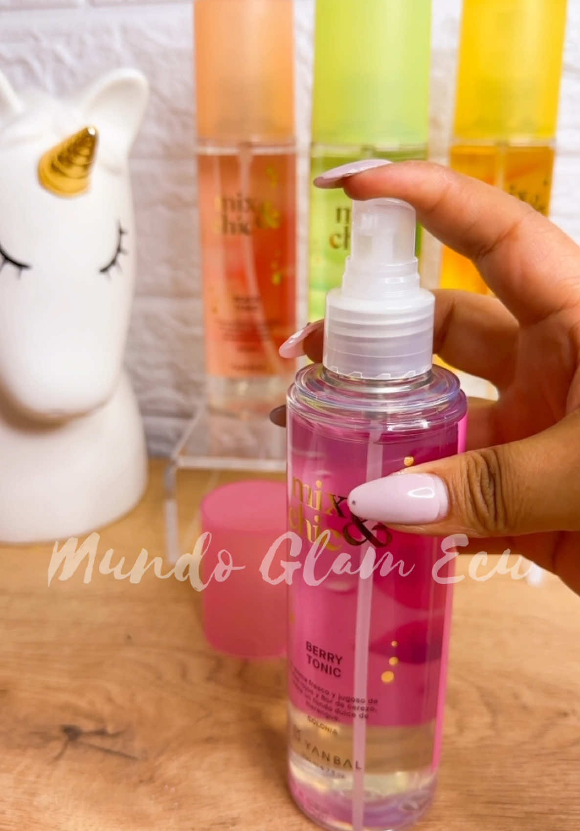 Si eres una chica moderna y única 🥰 Berry Tonic es para ti 🥰🤩 #yanbal #yanbalecuador #consultorasyanbal #perfumes #perfumesyanbal #mixandchic #mixchic #mocktails 