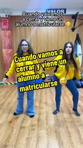 Cuando vamos a cerrar y viene un alumno a matricularse 😅 . . . #alumnos #matriculas #comedia #humor #valentino #trendevalentino #paratii #fsp #goviral #perufightacademynorte #artesmarciales 