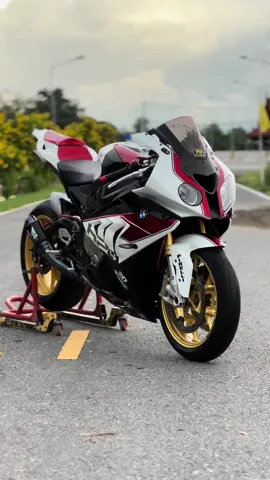 ฉลามแก่ 2013 🏍️ #bmw #bmws1000rr #maxsingburibigbikeshop #s1000rr #bigbike 