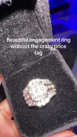 Beautiful wedding or engagement ring 😍 #weddingring #engagement #married #proposal #engagementring 