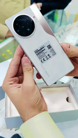 Tecno Camon 30 Pro 5G 🩶.                       #Tecno #Tecnocamon #camon #camon30series #camon30pro5g #trendingphone #mobilereview #mobilunboxing #malikmobile5757 #viralvideo #trending #foryou #foryoupagе 