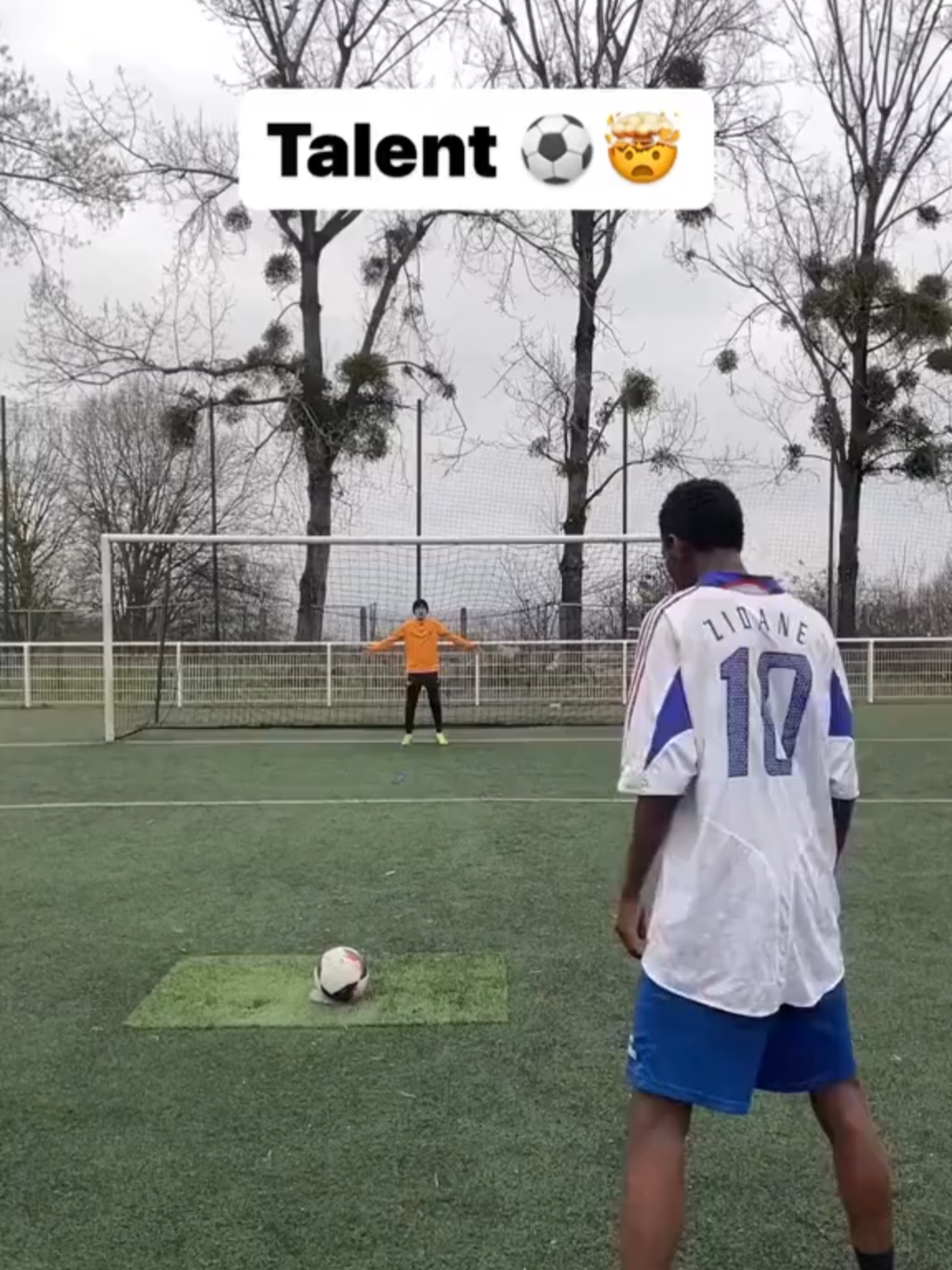 🤣🤣 (🎥 - IG/@youssoufinho10) #90min #footballtokdaily #funnyfootballmoments