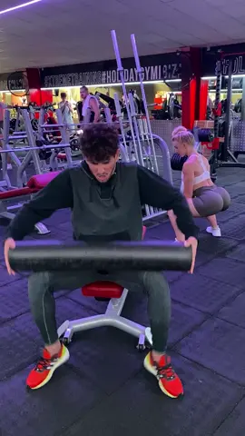 Germans biggest … gym 🤩 Tag your gym buddy💪  #comedy #fail #workout #mrsus #patrox #motivation #training 