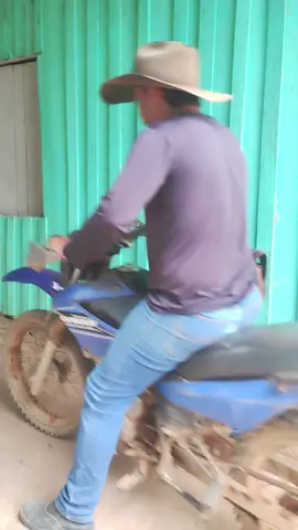 o cara chegou no boteco caçando confusão #ideias #comedia #somalitiktok 
