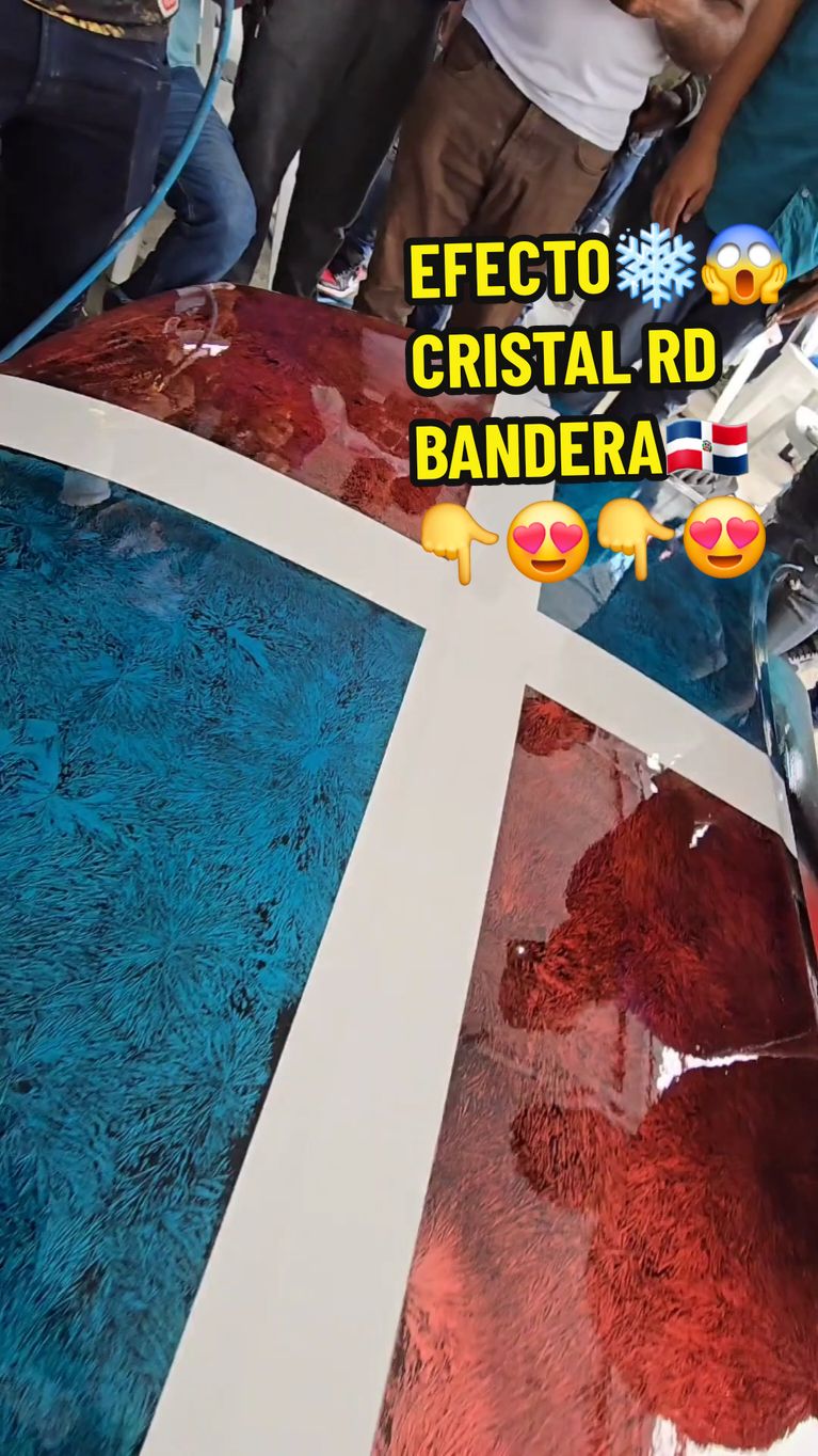 Efecto ❄️Cristal con la bandera de 🇩🇴RD🇩🇴 aprende en menos de 1️⃣ minuto como lograr este efecto único y diferente #longervideo #longervideos  #republicadominicana #santodomingo #pintura #AprendeEnTikTok #painting #AprendeConTikTok #tuning #autos #car #cars 