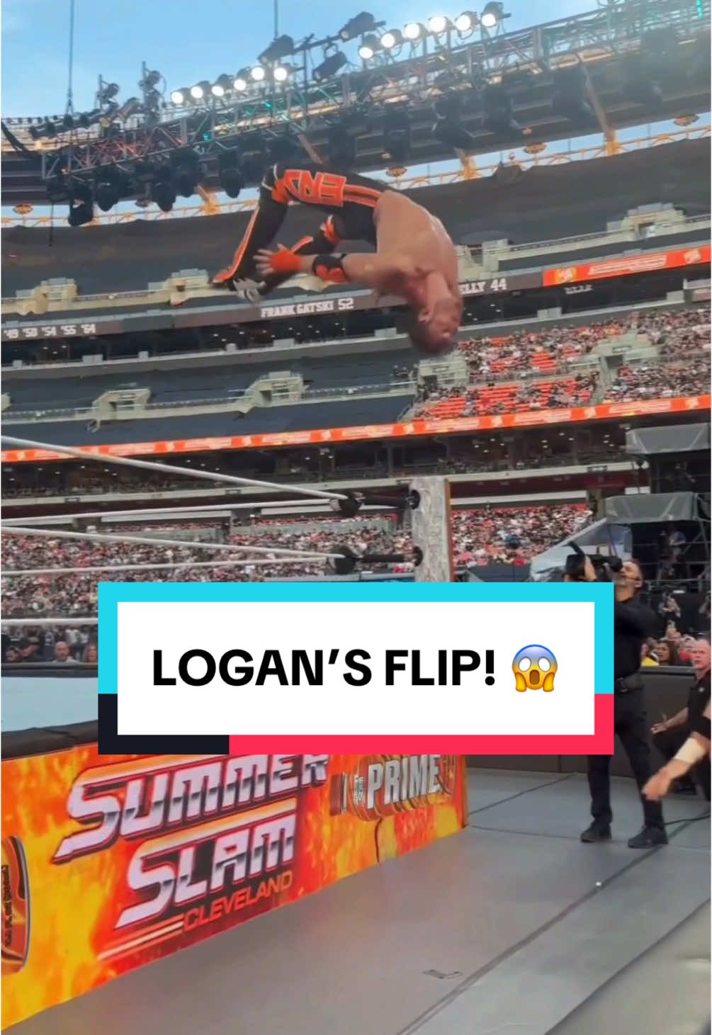 😱 LOGAN PAUL & JELLY ROLL DISCUSS HIS VIRAL MOONSAULT! 👊 #loganpaul #mikemajlak #jellyroll #WWE #jacobfatu #thebloodline #wrestling #wrestlingtok #impaulsive @Logan Paul @heybigmike @Jelly Roll 