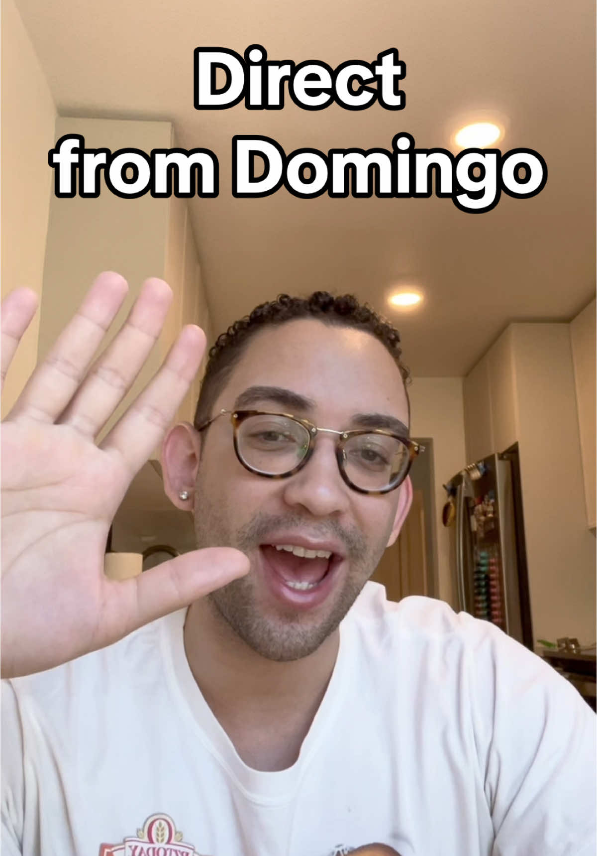 Direct from the real Domingo 👋🏼 #domingotiktok #fyp #snl #directfromdomingo #arianagrande #espresso #saturdaynightlive #nyc #newyork #snlsketch #domingo #amazon #leserveta 