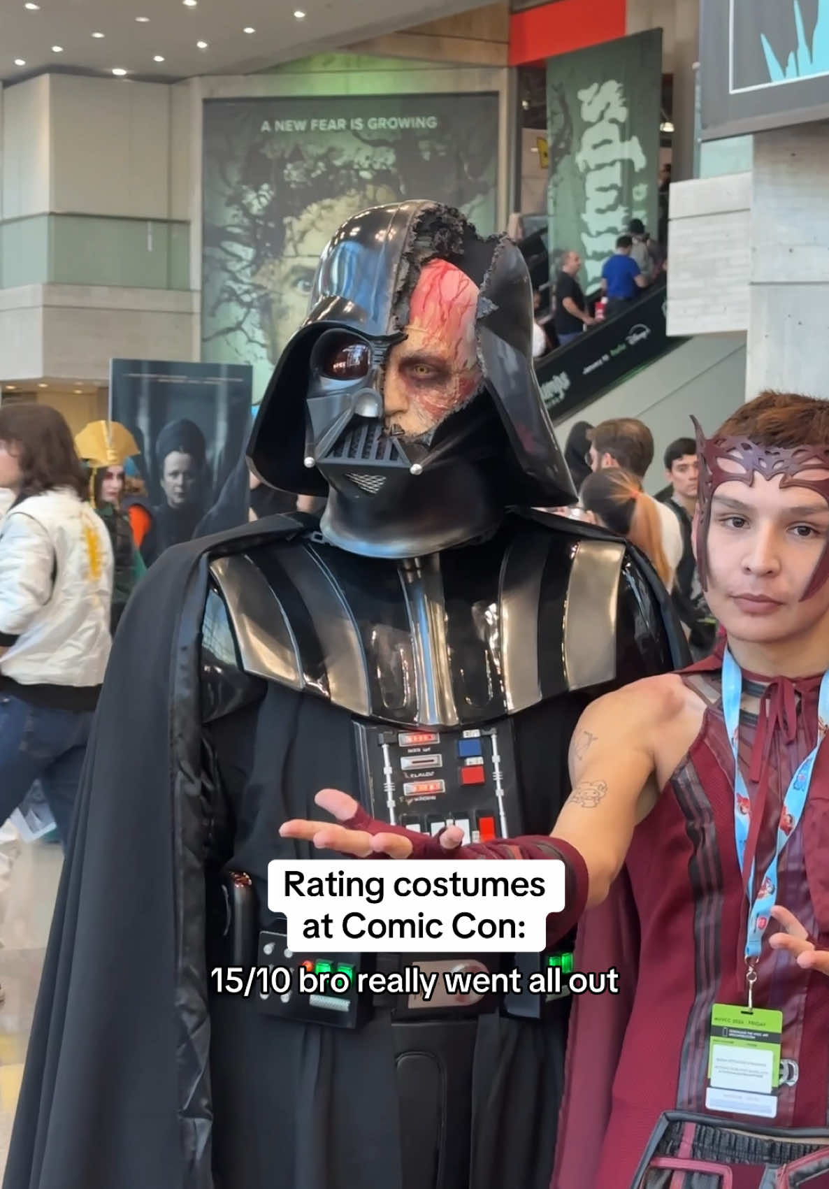 That last costume made me gasp 😱 #comiccon #cosplay #halloween #costumes #makeup 