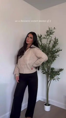 cozy sweaters 🤍 #OOTD #falloutfits #mamaoutfits #sahmootd 