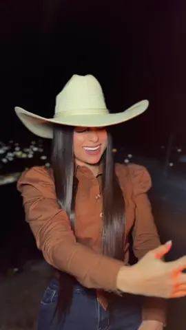 No hay mal que por bien no venga🔥🫶 Insta:Slendysdanielaa #fyp #foryo #viral_video #paratii #danielamonsalve #colombia🇨🇴 #venezuela #musicapopular #musicaparaestados 