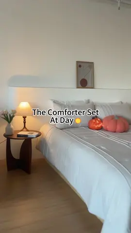 My day dream 🙄#chilled #comfy #relaxing #warm #pumpkinseason #bedroomcheck #halloweenlook #comforter #deal #qualitysleep 