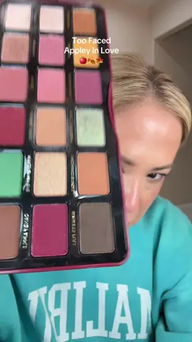 🍎 y'all, stop what you're doing rn because THIS PALETTE IS ON SALE!! The new @Too Faced Appley in Love palette has me in a chokehold. The autumn vibes are immaculate and it literally smells like caramel apples!!  #Appleyinlovepalette #TwoFacedPalette #FallMakeupMust #MakeupObsessed #FallBeautyFinds #MakeupDeals #CaramelAppleVibes #AutumnGlam #MakeupCommunity #tiktokmademebuyit #falleyeshadowlook #falleyeshadow #trendingbeauty #trending  (fyi - not sponsored, just obsessed 😌)